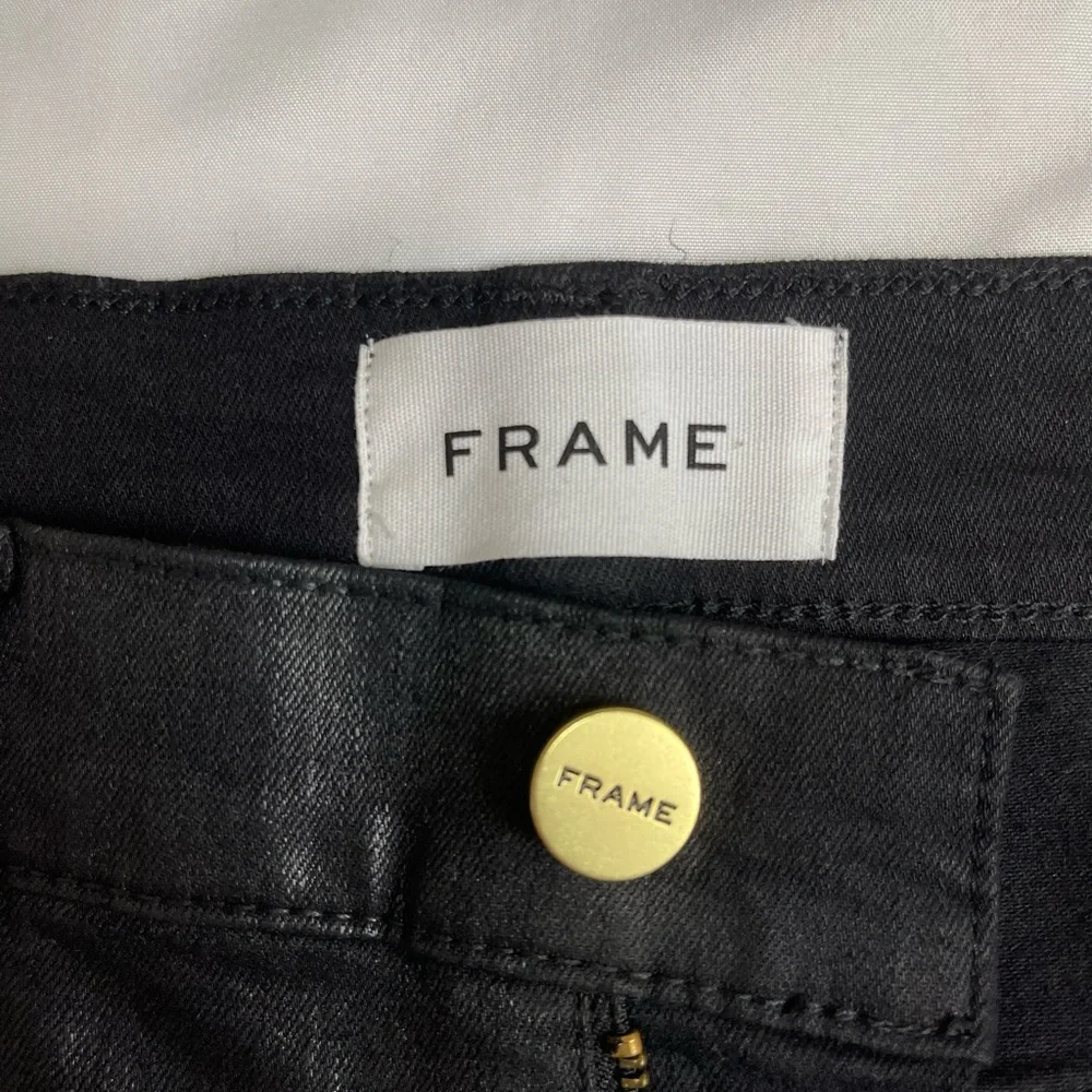 Frame High Rise Straight Coated  Stretchy Jeans in Noir Womens Size 29 - Picture 8 of 14